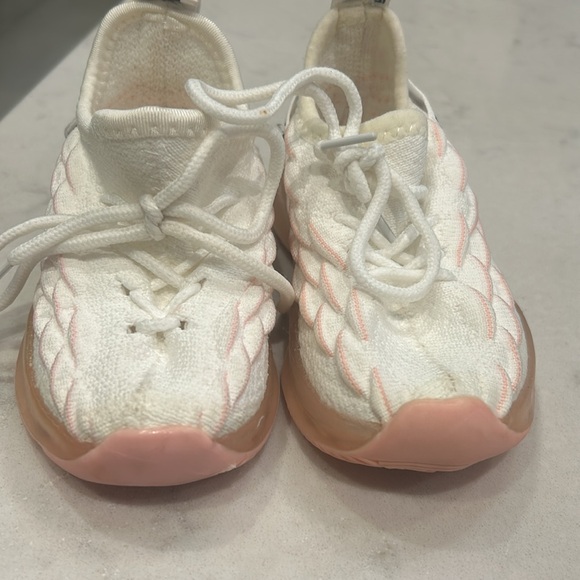 Designer inspired shoes for kids with lights - Picture 7 of 10